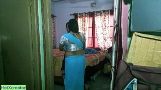 Bf Sexy Bf Hindiसेक्सी नौकरानी को रुपया चुराते हुए पकरा बदले मे चोट दी वीडियो